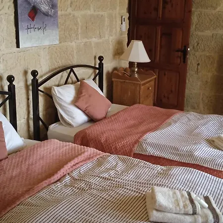 Tas-suplu Villa San Lawrenz