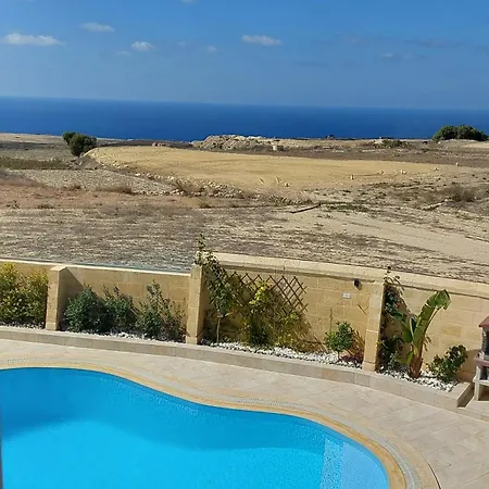 Villa Tas-suplu *