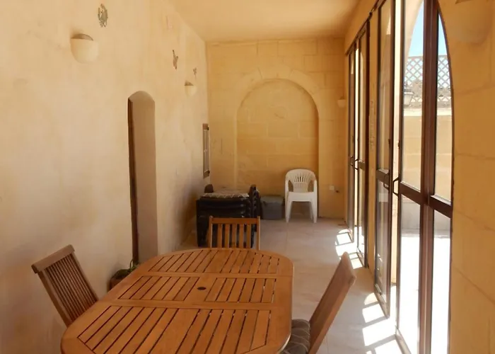 Tas-suplu * San Lawrenz